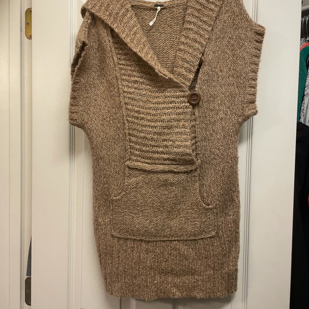 Free People sweater with hood. Xs
